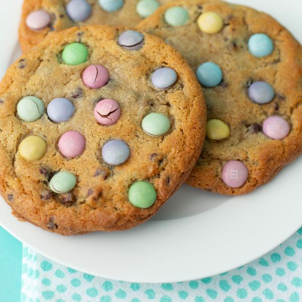 Easter Jumbo M&M Cookies – Gourmet Gift Box
