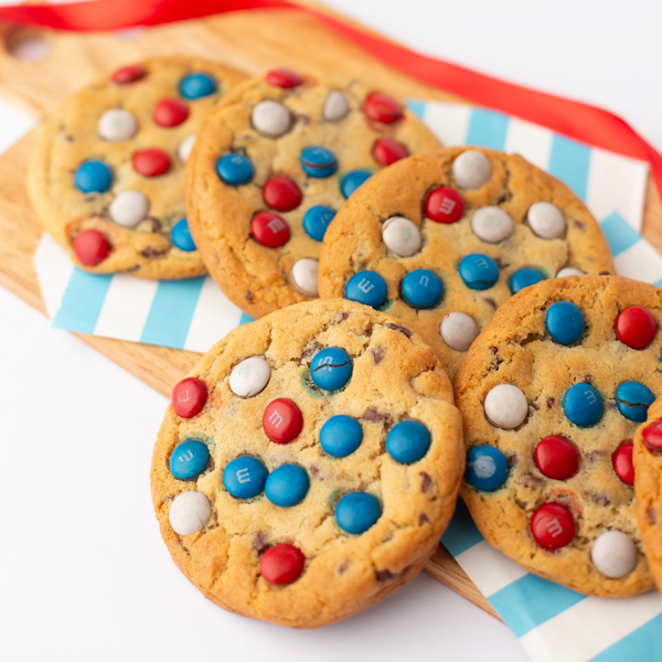 Patriotic Jumbo M&M Cookies – Gourmet Gift Box